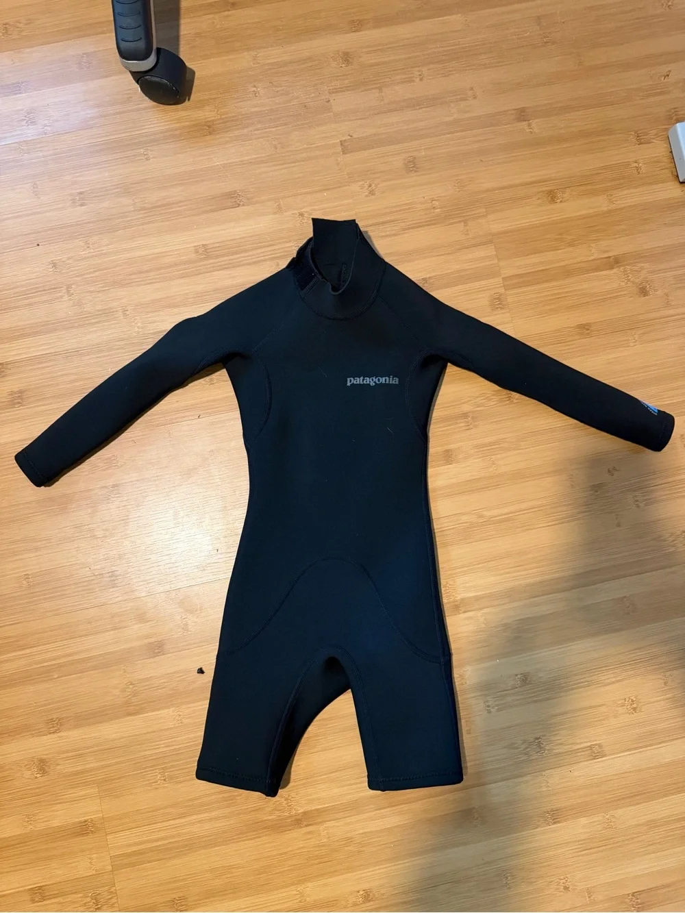 Patagonia Kids Black Long-Sleeve Shorty Wetsuit